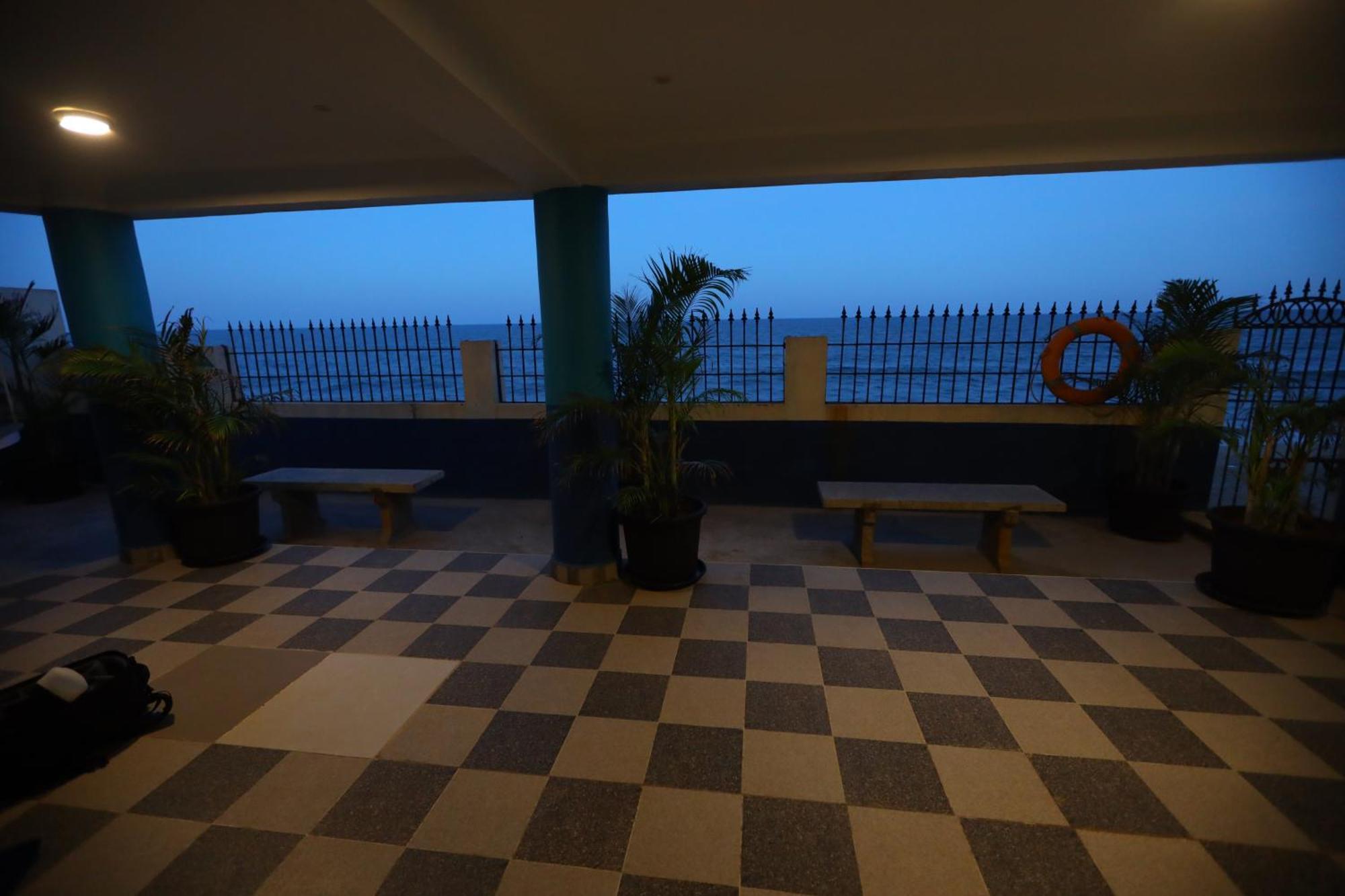 Lamel Cove Beach Resort Puducherry Buitenkant foto
