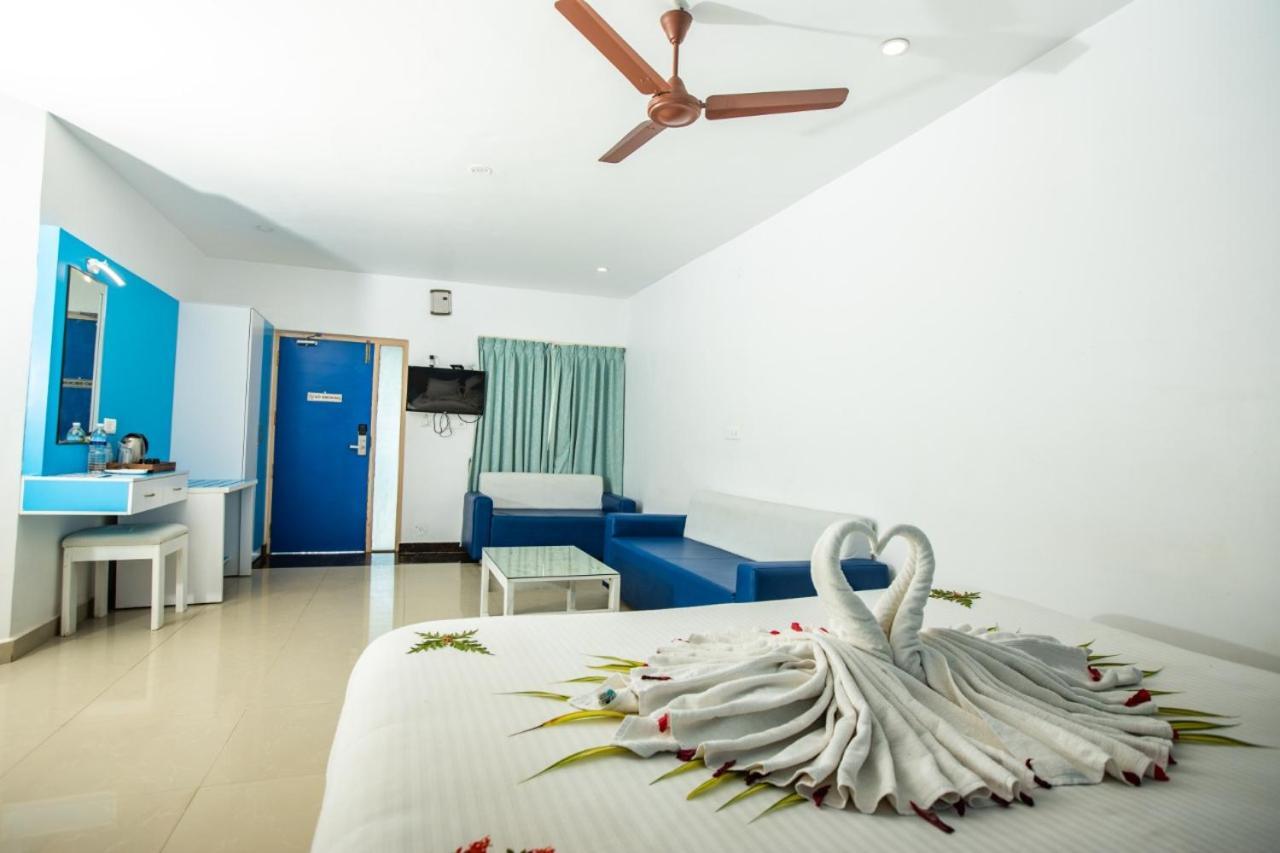 Lamel Cove Beach Resort Puducherry Buitenkant foto