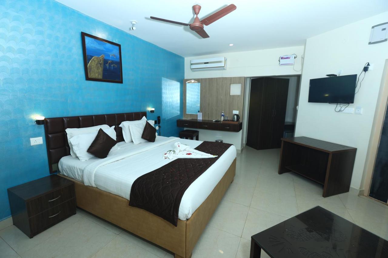 Lamel Cove Beach Resort Puducherry Buitenkant foto