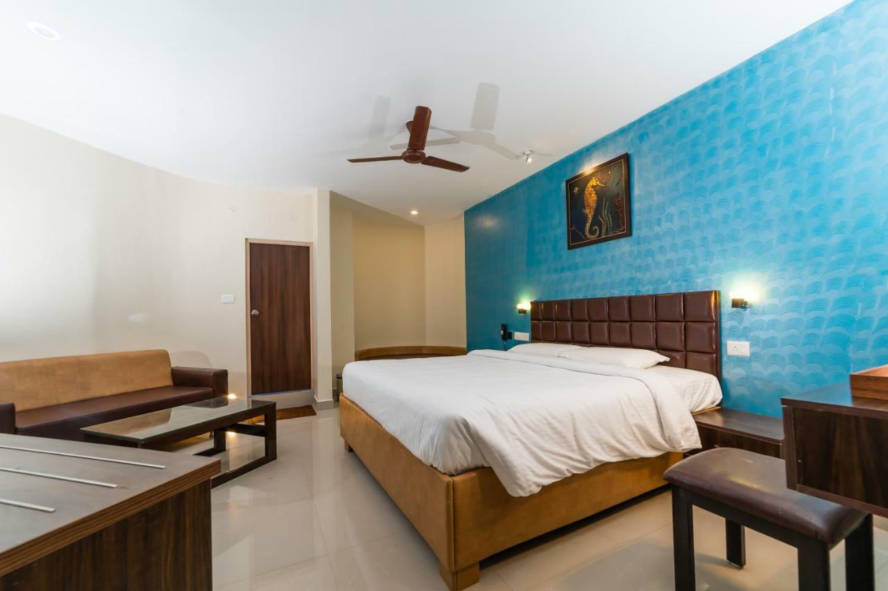 Lamel Cove Beach Resort Puducherry Buitenkant foto